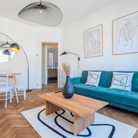 -two Bedroom * La Madeleine (Nord)